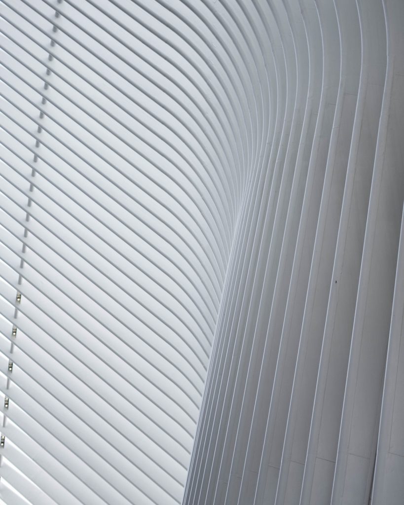 Carpintería de madera, aluminio y PVC 2 El Oculus, Centro de Transporte del World Trade Center, Nueva York, Estados Unidos. En el proyecto se empleó Carpintería de madera, aluminio y PVC