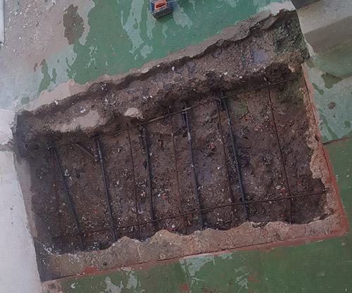 Renovación de una Rampa: Transformando un Espacio Desgastado en un Lugar Seguro y Funcional 4 x terraza y rampa durante